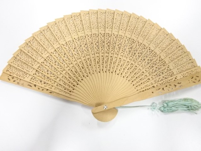 JAPANESE KIMONO / ANTIQUE SANDALWOOD FAN